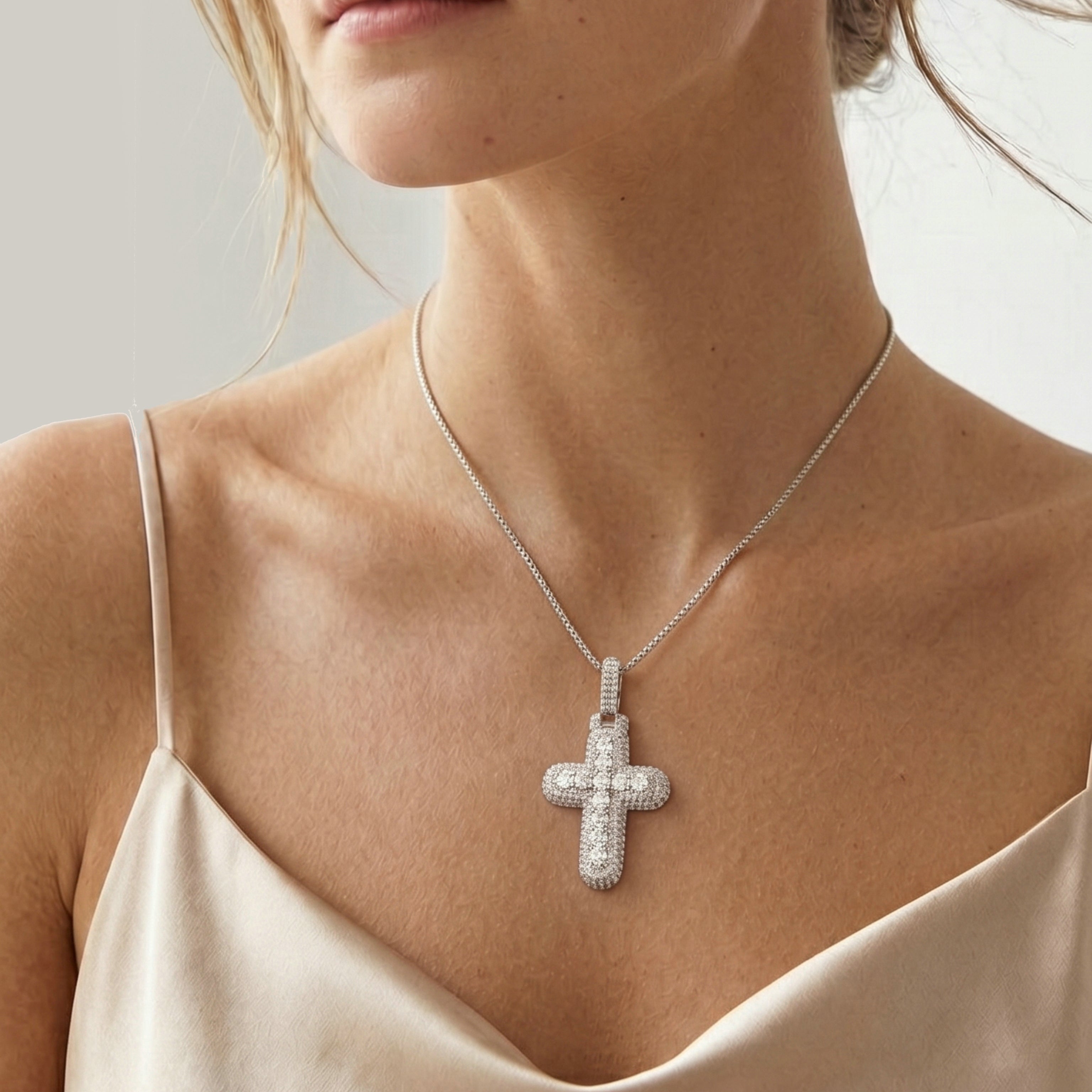 Regal Halo Cross - Silver